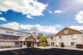 Отель AmericInn Hotel & Suites  Лонг-Лейк